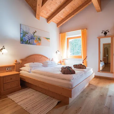 Weiher 4*
